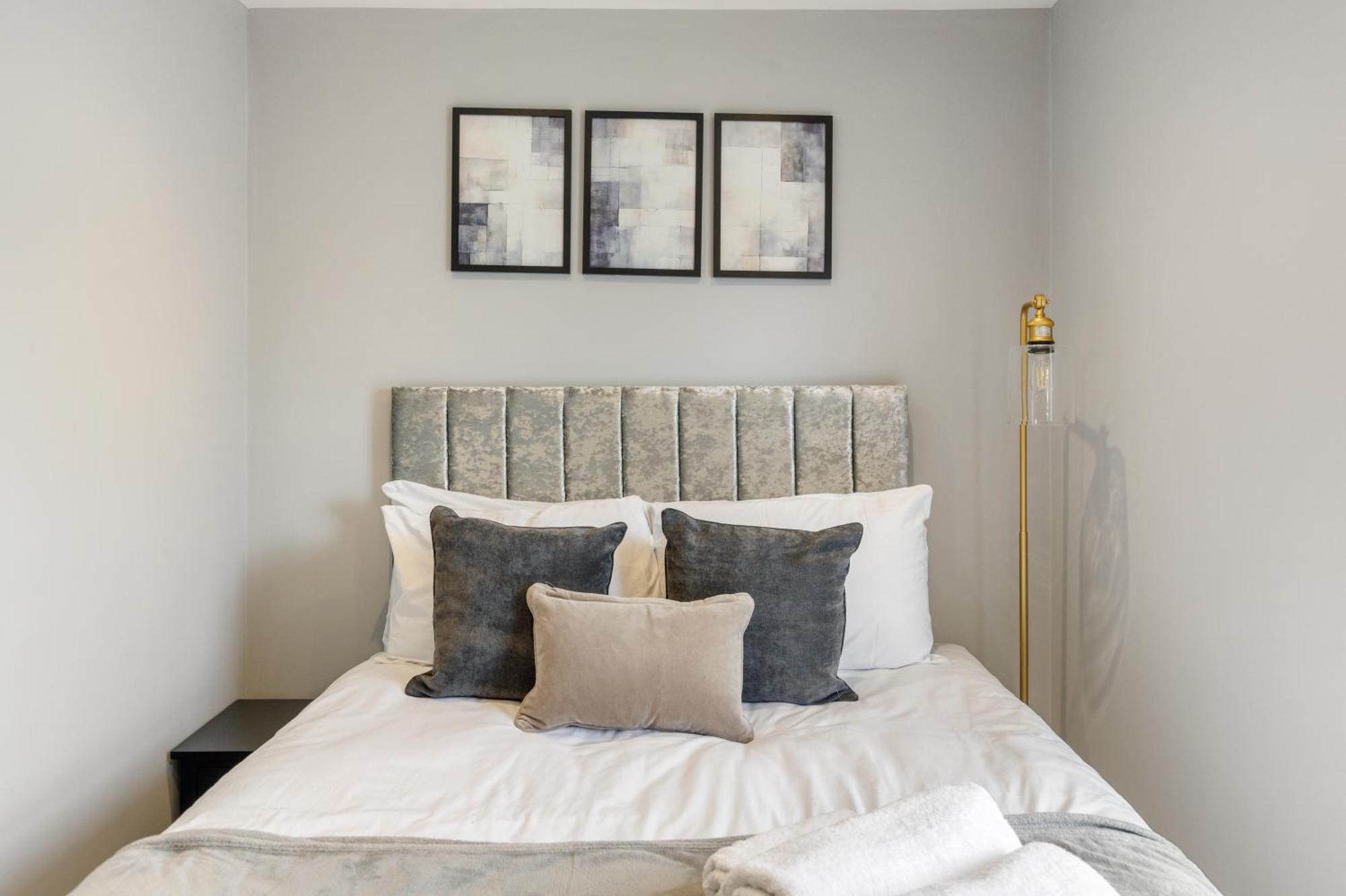 Wembley Luxury 3 Bedroom London Luaran gambar