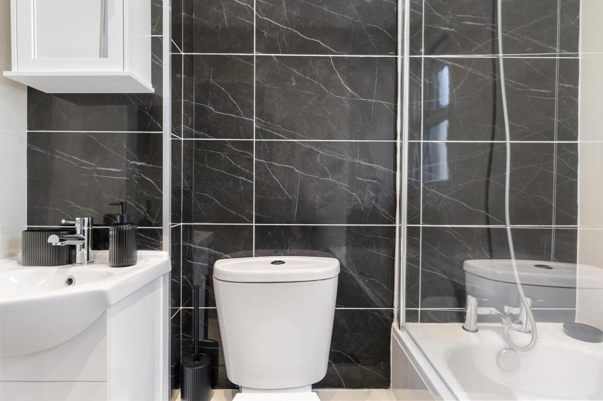 Wembley Luxury 3 Bedroom London Luaran gambar