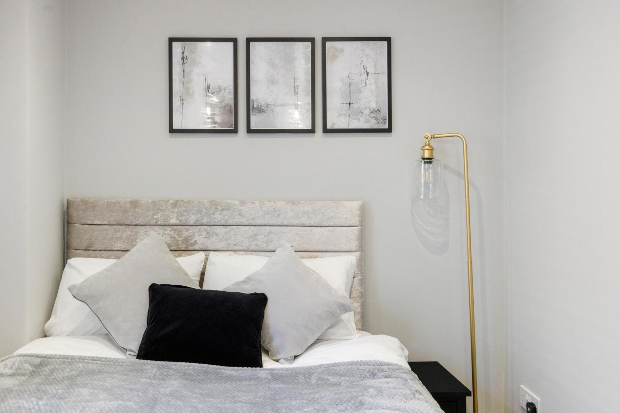 Wembley Luxury 3 Bedroom London Luaran gambar